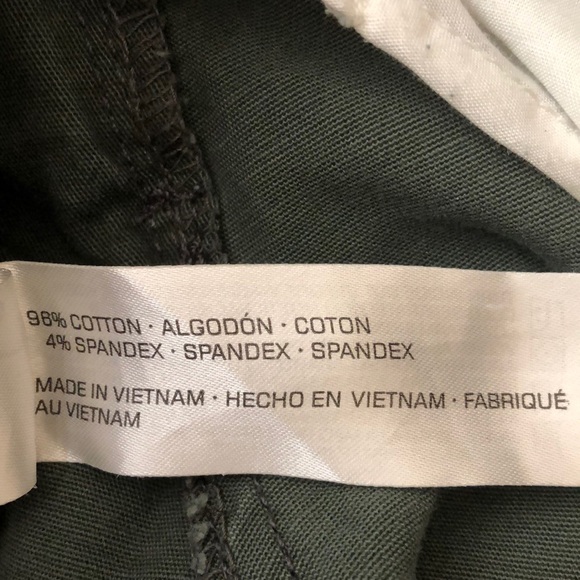 Camo pants 💚 - Picture 7 of 7